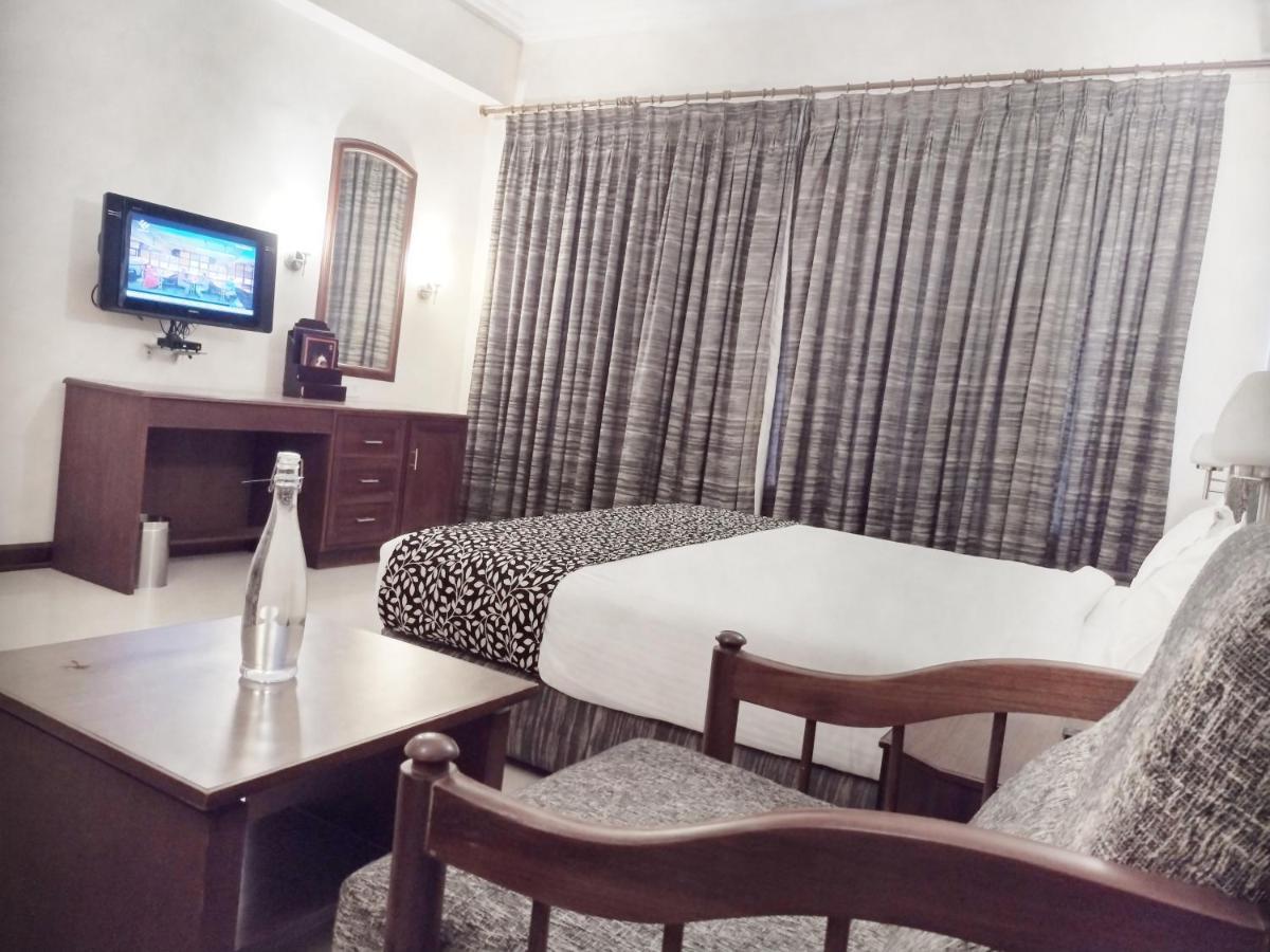 Hotel Elite Palazzo Kochi Eksteriør billede